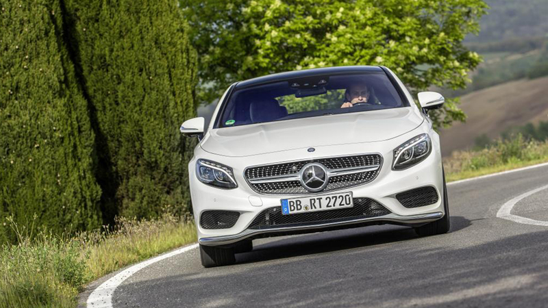 Illustration for article titled How Two Wacky Concepts Make The S-Class Coupe Lean Like a Skier